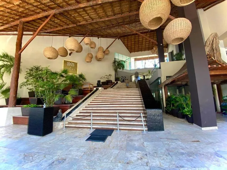 Sea View Studio: Beachfront Living Playa del Carmen Appartement
